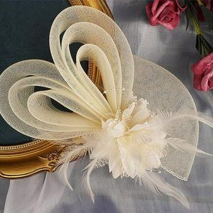 Beige fascinator
